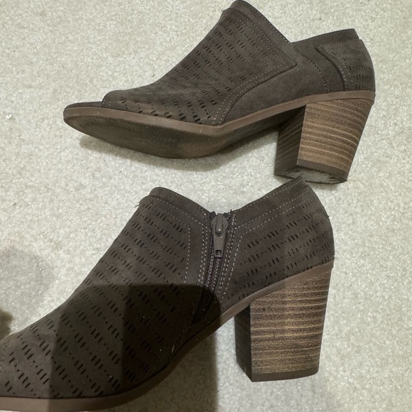 Brown Block Heel Ankle Boots - Picture 1 of 6